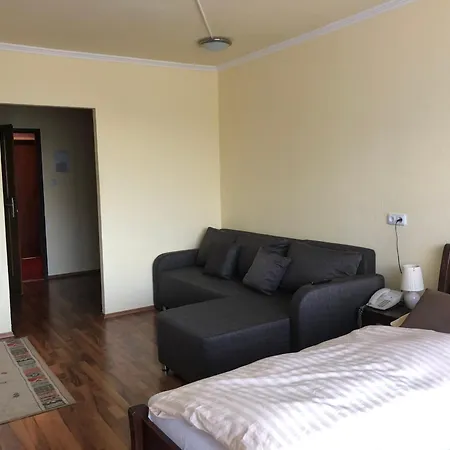 Haus Seethurn 아파트호텔 3*